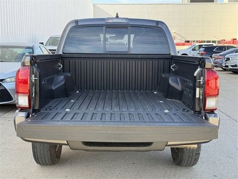 Used 2021 Toyota Tacoma SR w/ SR Convenience Package image 28