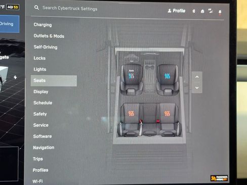 Used 2024 Tesla Cybertruck AWD Crew Cab image 37