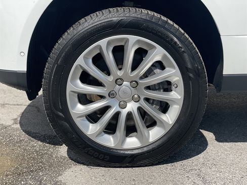 Used 2018 Land Rover Range Rover HSE AWD/4WD image 37