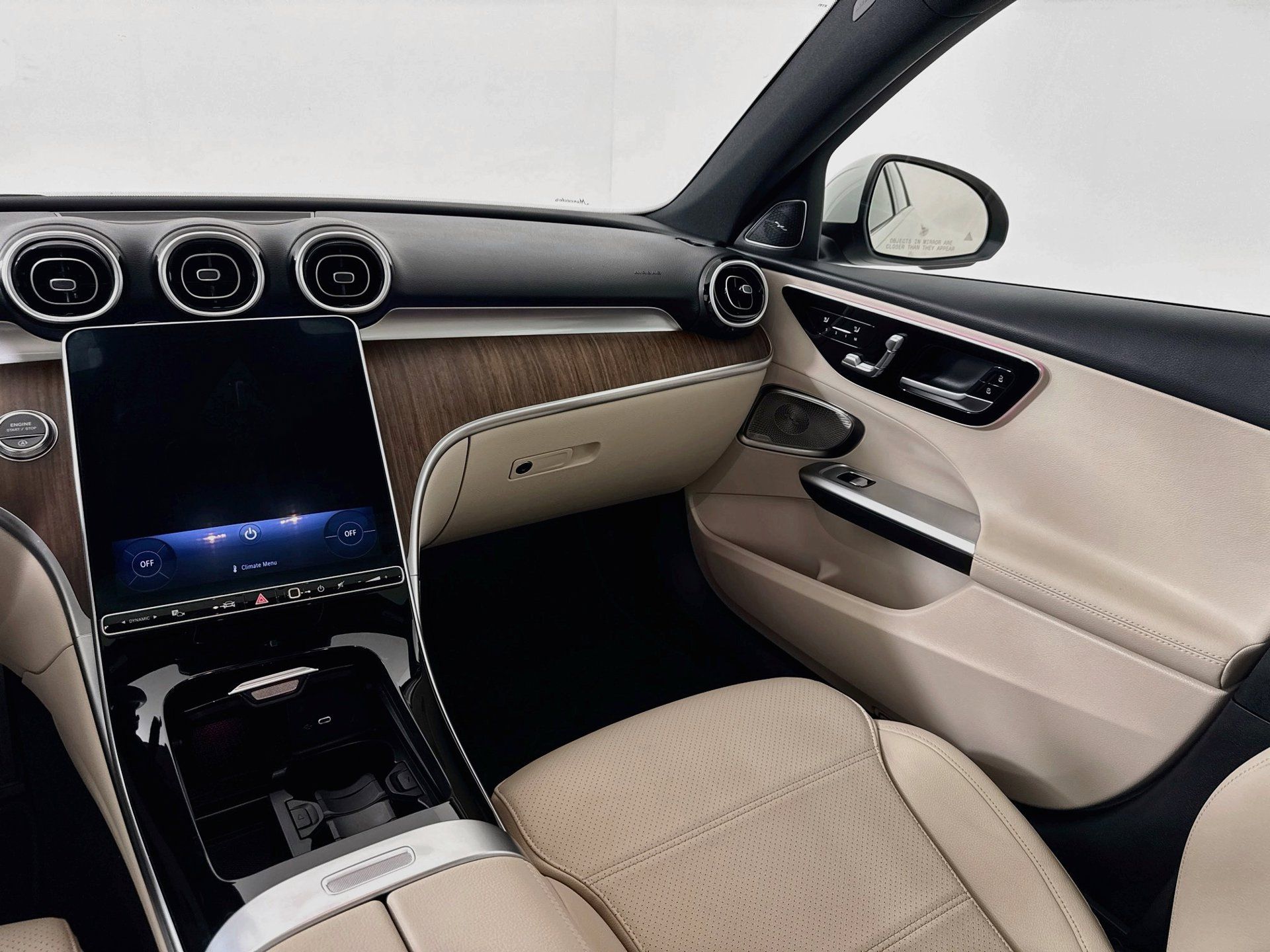 Used 2023 Mercedes-Benz C 300 Sedan image 25