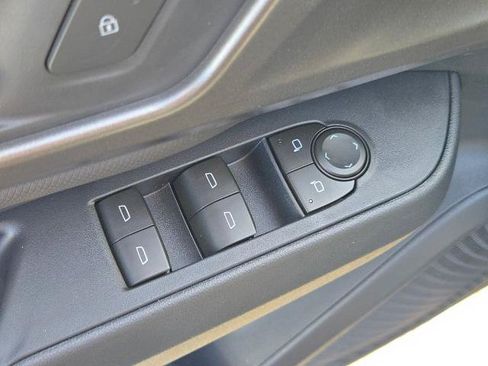 New 2026 Chevrolet Equinox EV LT FWD image 25
