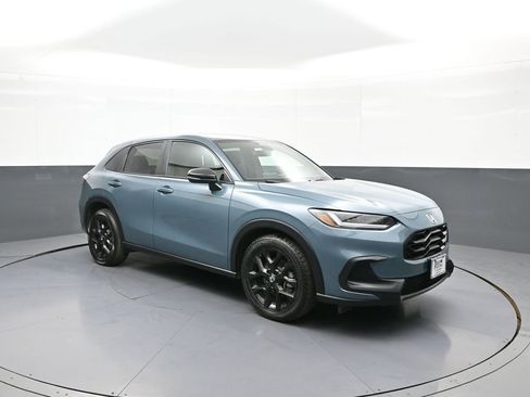 Certified 2025 Honda HR-V Sport image 4