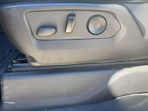 Used 2022 GMC Sierra 1500 AT4 image 9