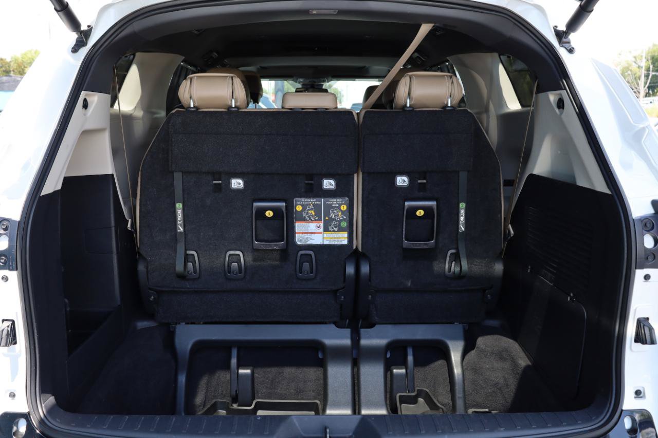 Used 2024 Toyota Sienna Limited FWD image 20