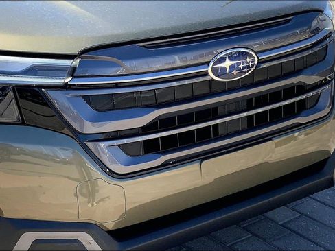 Certified 2025 Subaru Forester Limited image 32