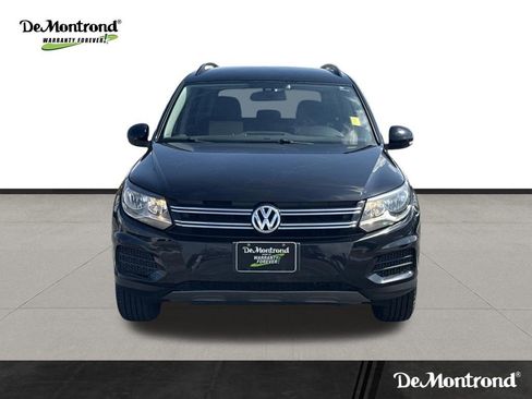 Used 2017 Volkswagen Tiguan S image 2