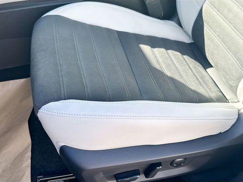 New 2026 Mitsubishi Outlander SE image 20