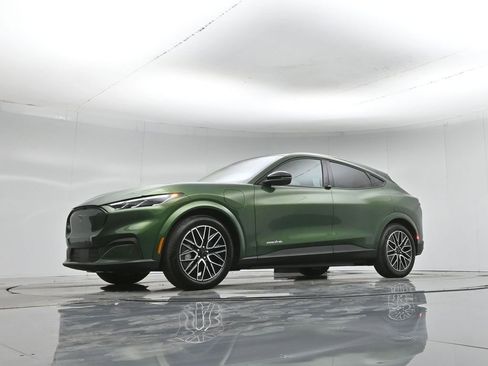 Used 2025 Ford Mustang Mach-E Premium image 51