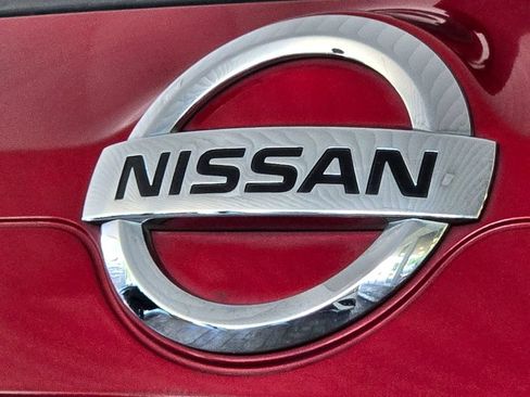 Used 2017 Nissan Rogue SL FWD image 12