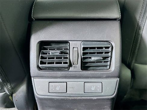 Used 2016 Subaru Outback 2.5i Limited image 26