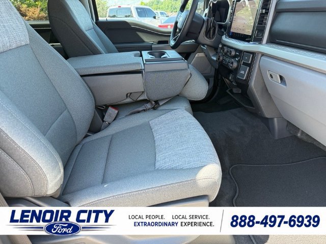 New 2026 Ford F250 XLT w/ XLT Premium Package AWD/4WD image 13