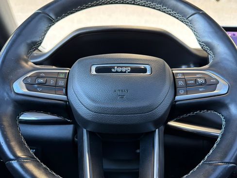 Used 2022 Jeep Compass High Altitude image 23