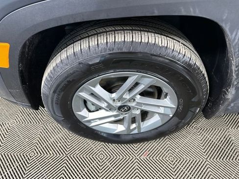 Certified 2025 Hyundai Tucson SE image 38