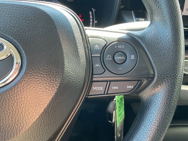 Used 2026 Toyota Corolla LE FWD image 21