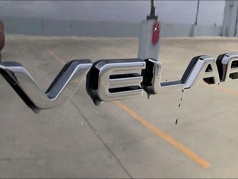 New 2026 Land Rover Range Rover Velar Dynamic SE image 9