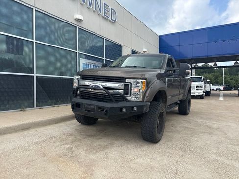 Used 2017 Ford F350 XLT w/ XLT Value Package AWD/4WD image 4