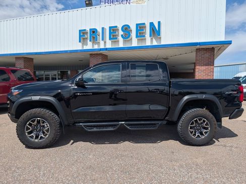 Used 2024 Chevrolet Colorado ZR2 w/ Technology Package image 2