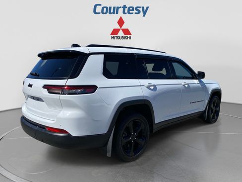 Used 2023 Jeep Grand Cherokee L Laredo AWD/4WD image 7