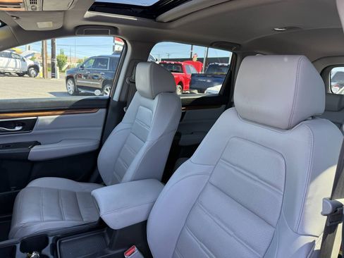 Used 2018 Honda CR-V Touring image 11