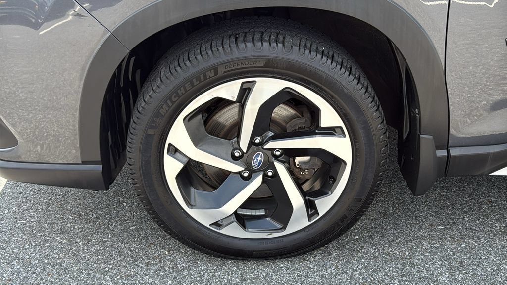 Certified 2022 Subaru Forester Touring AWD/4WD image 8