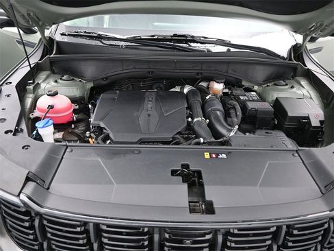 Certified 2024 Kia Sorento SX image 13