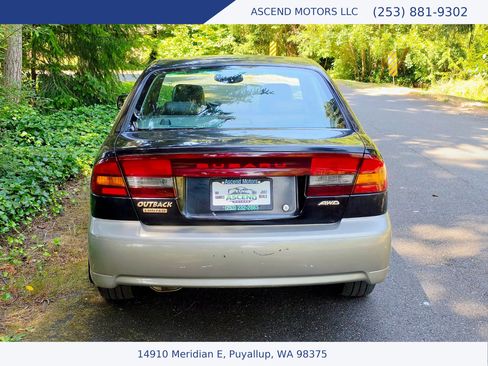 Used 2001 Subaru Outback Limited AWD/4WD image 4