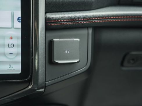 Used 2024 Ford Expedition Limited AWD/4WD image 33