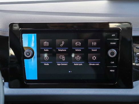 New 2026 Volkswagen Jetta SE image 17