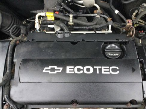 Used 2014 Chevrolet Cruze LS image 35