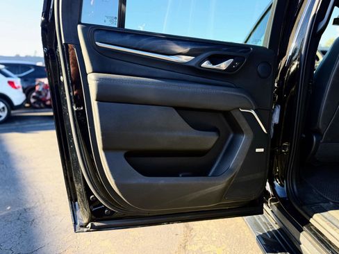 Used 2021 GMC Yukon XL Denali image 13