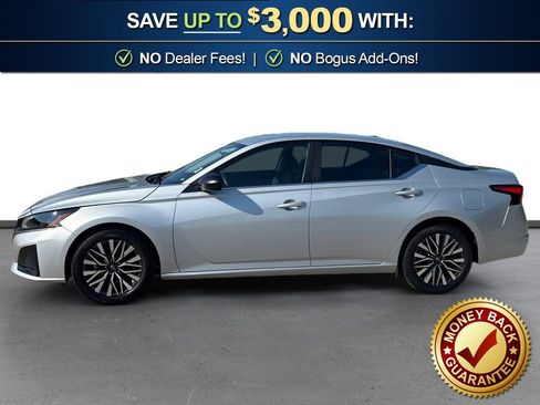 Used 2026 Nissan Altima 2.5 SV FWD image 2