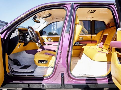 Used 2025 Rolls-Royce Cullinan image 29