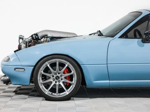 Used 1992 MAZDA MX-5 Miata RWD image 16