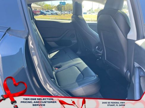 Used 2024 Tesla Model Y Long Range image 17