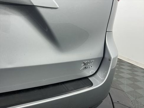 Certified 2020 Toyota Sienna XLE image 7