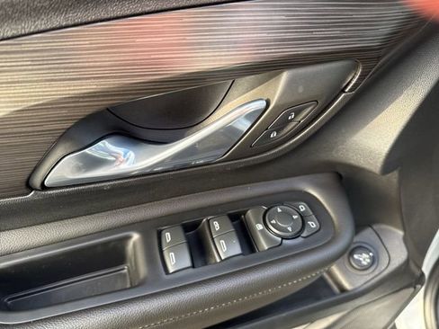 Certified 2023 GMC Terrain SLE w/ Driver Convenience Package image 18