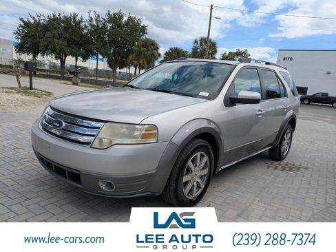 Used 2008 Ford Taurus X SEL image 6
