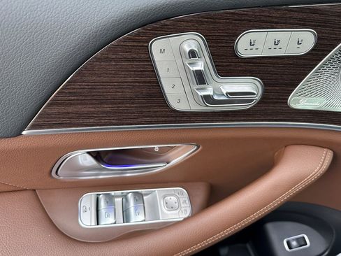 New 2026 Mercedes-Benz GLS 450 4MATIC image 23