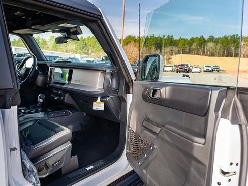 New 2025 Ford Bronco Outer Banks image 7