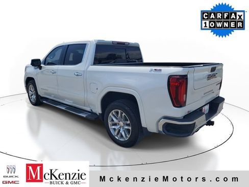 Used 2022 GMC Sierra 1500 SLT w/ SLT Premium Plus Package AWD/4WD image 3