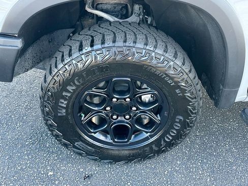 Used 2024 Chevrolet Silverado 1500 ZR2 w/ ZR2 Bison Edition image 30