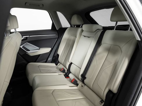 Used 2021 Audi Q3 2.0T Premium Plus w/ Premium Plus Package image 17