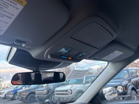 Used 2023 Ford Explorer XLT image 44