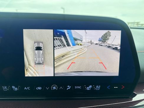 Used 2024 Chevrolet Traverse RS w/ LPO, Floor Liner Package image 20