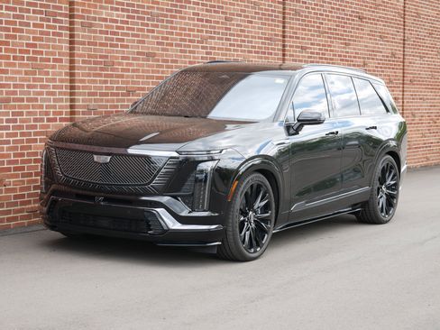 Certified 2026 Cadillac Vistiq Platinum AWD/4WD image 1