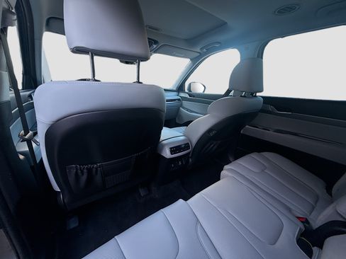 Used 2025 Hyundai Palisade SEL FWD image 22