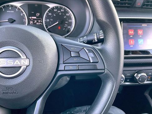 Used 2025 Nissan Kicks Play S image 18