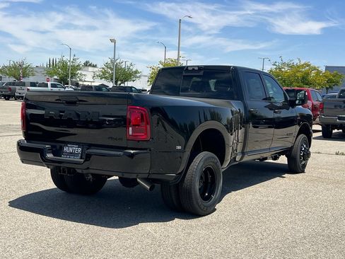 New 2026 RAM 3500 Big Horn AWD/4WD image 7