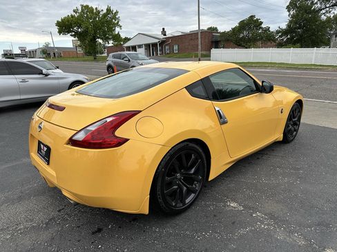 Used 2017 Nissan 370Z Touring image 7