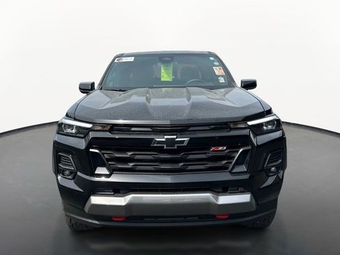 Used 2024 Chevrolet Colorado Z71 w/ Z71 Convenience Package 2 AWD/4WD image 8